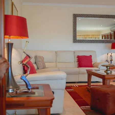 Large Modern Apartament