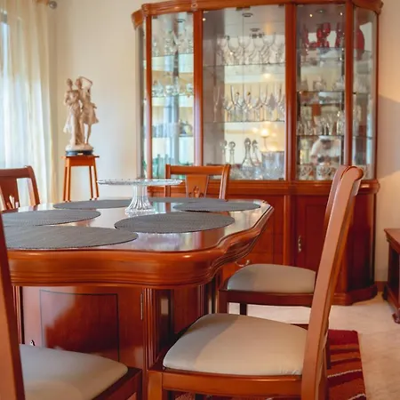 Large Modern Appartement