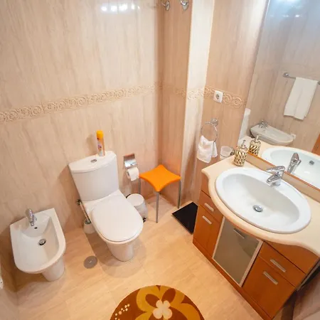 Large Modern Appartement Ponta Delgada