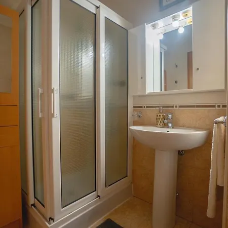 Large Modern * Ponta Delgada (Sao Miguel)